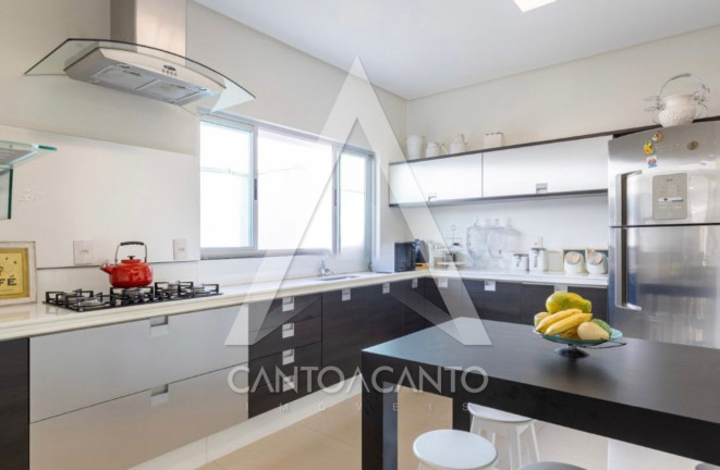 Imagem Casa com 3 Quartos à Venda, 366 m² em Condomínio Residencial Mondrian - Sinop