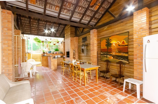 Imagem Casa com 4 Quartos à Venda,  em Petrópolis - Porto Alegre