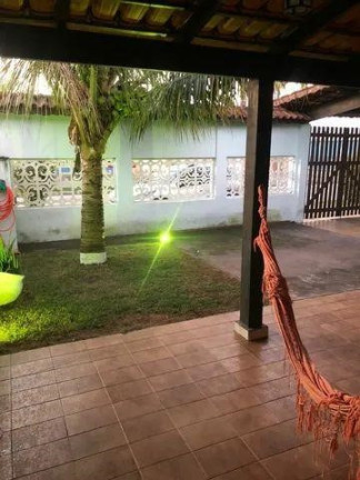 Casa com 3 Quartos à Venda, 288 m² em Praia Das Palmeiras - Caraguatatuba