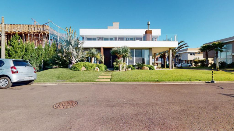 Casa com 4 Quartos à Venda,  em Xangri-lá - Xangri-lá