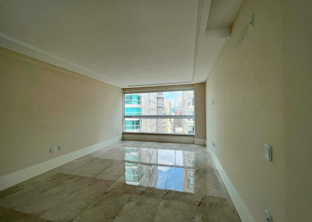 Imagem Apartamento com 3 Quartos à Venda, 135 m² em Meia Praia - Itapema