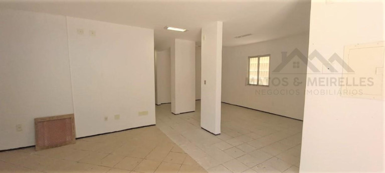 Imagem Imóvel Comercial à Venda, 490 m² em Jereissati I - Maracanaú Imagem Imóvel Comercial à Venda, 490 m² em Jereissati I - Maracanaú