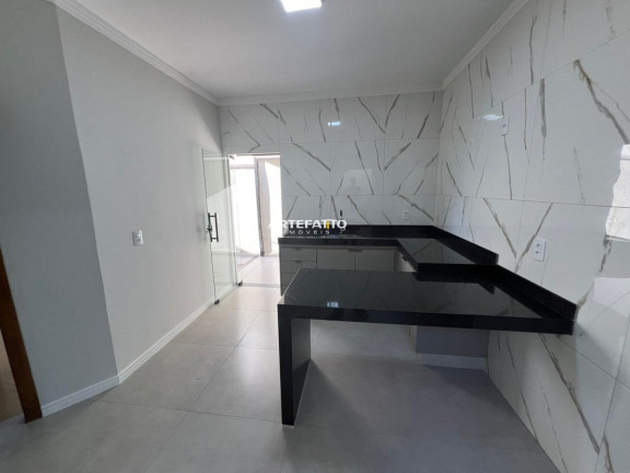 Imagem Casa com 3 Quartos à Venda, 200 m²