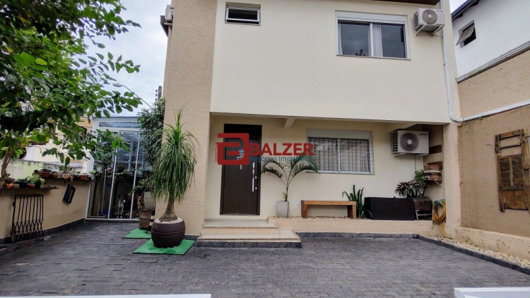 Casa com 3 Quartos à Venda, 115 m² em Centro - Florianópolis