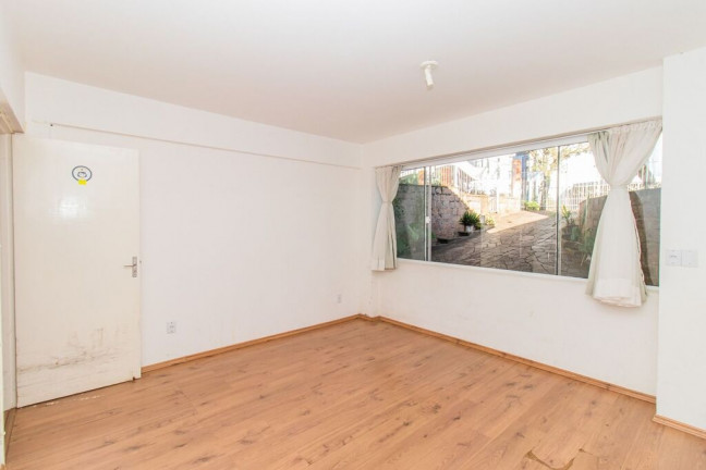Imagem Casa com 9 Quartos à Venda, 316 m² em Três Figueiras - Porto Alegre Imagem Casa com 9 Quartos à Venda, 316 m² em Três Figueiras - Porto Alegre