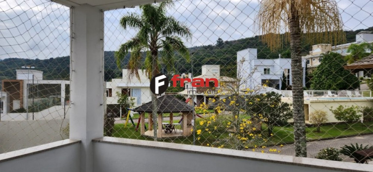 Imagem Casa com 4 Quartos à Venda, 400 m² em Córrego Grande - Florianópolis Imagem Casa com 4 Quartos à Venda, 400 m² em Córrego Grande - Florianópolis