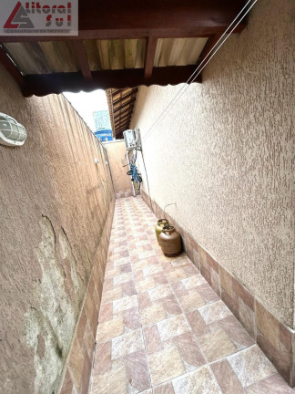 Imagem Casa com 2 Quartos à Venda, em Maracanã - Praia Grande Imagem Casa com 2 Quartos à Venda, em Maracanã - Praia Grande