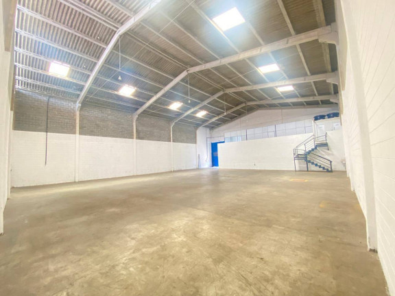 Imagem Galpão para Alugar, 630 m² em Jardim Santa Marta (fazendinha) - Santana De Parnaíba Imagem Galpão para Alugar, 630 m² em Jardim Santa Marta (fazendinha) - Santana De Parnaíba