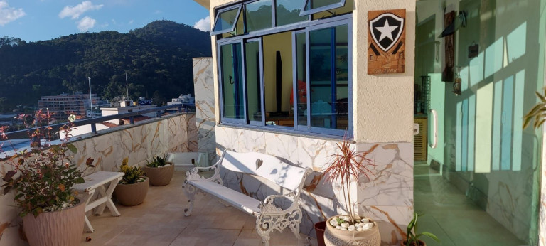 Imagem Cobertura com 3 Quartos à Venda, 275 m² em Várzea - Teresópolis