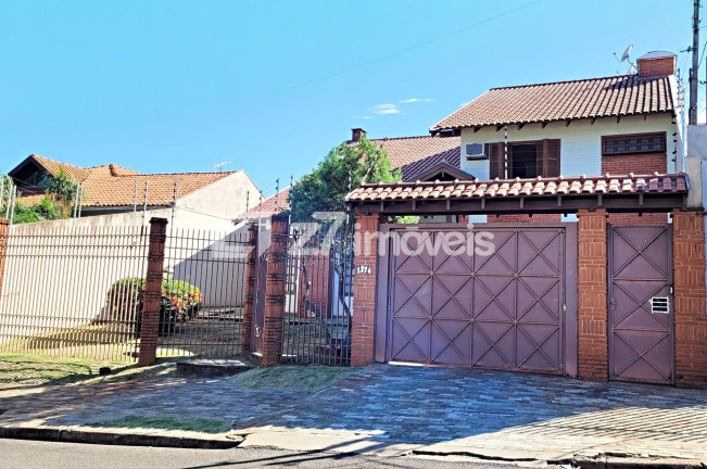 Sobrado com 4 Quartos à Venda, 323 m² em Zona 05 - Maringá