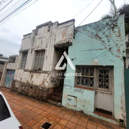 Casa com 3 Quartos à Venda,  em Centro - Cruz Alta