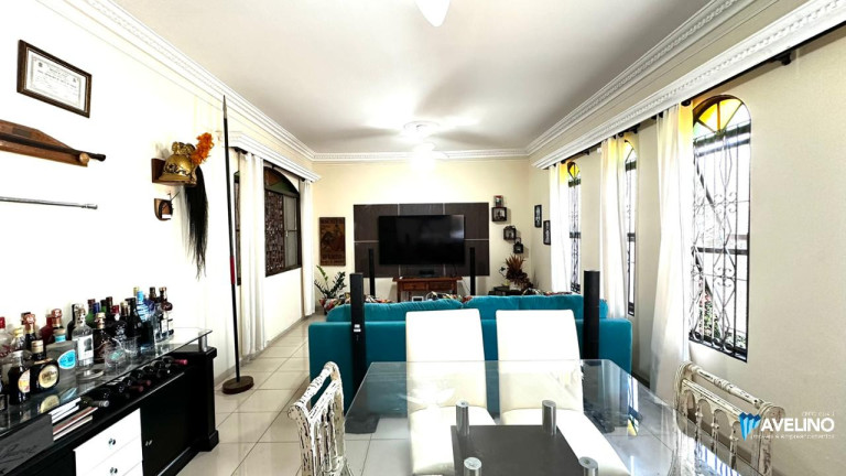 Imagem Casa com 5 Quartos à Venda, 324 m² em Vila Taquarussu - Campo Grande