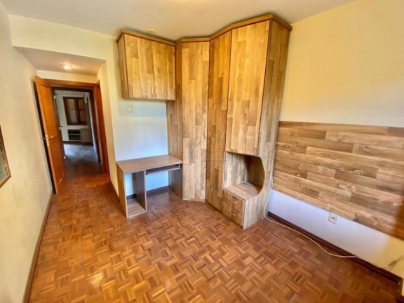 Imagem Casa com 4 Quartos à Venda, 317 m² em Tristeza - Porto Alegre Imagem Casa com 4 Quartos à Venda, 317 m² em Tristeza - Porto Alegre