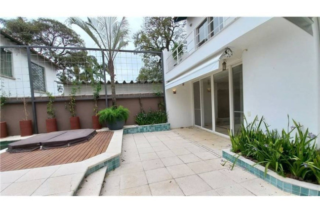 Imagem Casa com 3 Quartos para Alugar, 450 m² em Vila Nova Conceição - São Paulo Imagem Casa com 3 Quartos para Alugar, 450 m² em Vila Nova Conceição - São Paulo