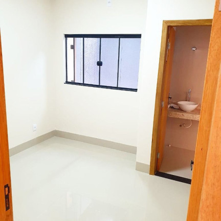 Imagem Sobrado com 4 Quartos à Venda, 215 m² em Jardim Planalto - Goiânia