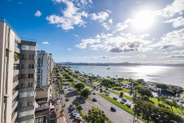Imagem Apartamento com 3 Quartos à Venda, 262 m² em Centro - Florianópolis