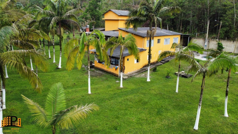 Imóvel com 4 Quartos à Venda, 490 m² em Bairro Dos Messias - Miracatu