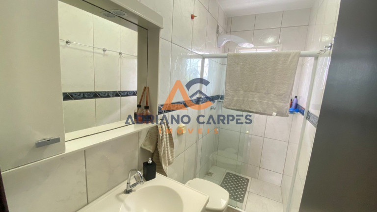 Imagem Sobrado com 5 Quartos para Alugar ou Temporada, 150 m² em Meia Praia - Navegantes