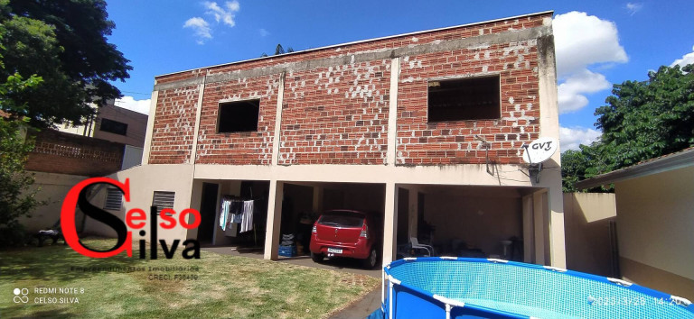Imagem Casa com 3 Quartos à Venda, 380 m² em Zona 04 - Maringá