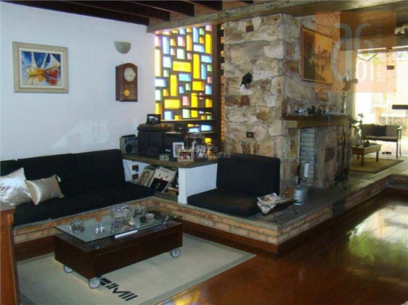 Imagem Casa com 5 Quartos à Venda, 451 m² em Vila Madalena - São Paulo Imagem Casa com 5 Quartos à Venda, 451 m² em Vila Madalena - São Paulo