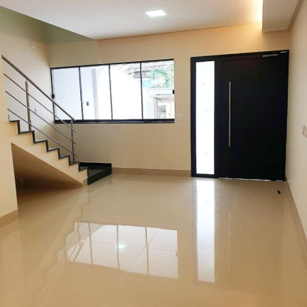 Imagem Sobrado com 4 Quartos à Venda, 215 m² em Jardim Planalto - Goiânia