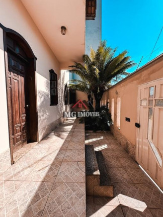 Casa com 3 Quartos à Venda, 360 m² em Bom Jesus - Coronel Fabriciano