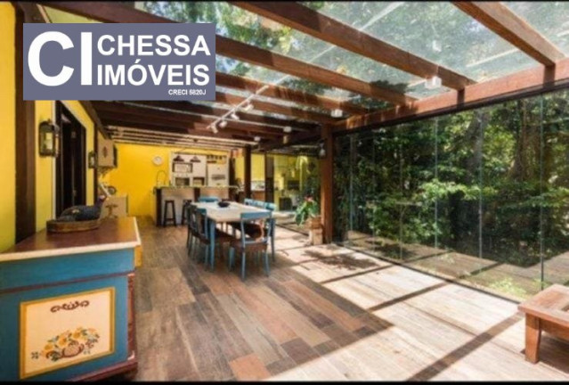 Imagem Casa com 3 Quartos à Venda, 395 m² em Praia De Taquaras - Balneário Camboriú Imagem Casa com 3 Quartos à Venda, 395 m² em Praia De Taquaras - Balneário Camboriú