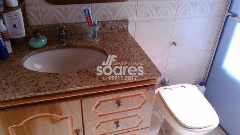 Imagem Sobrado com 4 Quartos à Venda, 147 m² em Centro - Pelotas