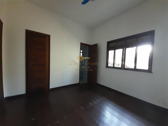 Imagem Casa com 3 Quartos à Venda, 525 m² em Pessegueiros - Teresópolis