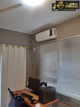 Imagem Casa com 3 Quartos à Venda, 221 m² em Laranjal - Pelotas Imagem Casa com 3 Quartos à Venda, 221 m² em Laranjal - Pelotas