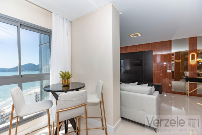 Imagem Apartamento com 4 Quartos à Venda, 182 m² em Centro - Balneário Camboriú Imagem Apartamento com 4 Quartos à Venda, 182 m² em Centro - Balneário Camboriú