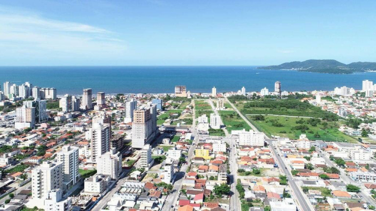 Imagem Apartamento com 2 Quartos à Venda, 75 m² em Balneário Perequê - Porto Belo Imagem Apartamento com 2 Quartos à Venda, 75 m² em Balneário Perequê - Porto Belo