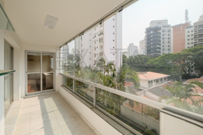 Imagem Imóvel com 3 Quartos à Venda, 215 m² em Campo Belo - São Paulo Imagem Imóvel com 3 Quartos à Venda, 215 m² em Campo Belo - São Paulo
