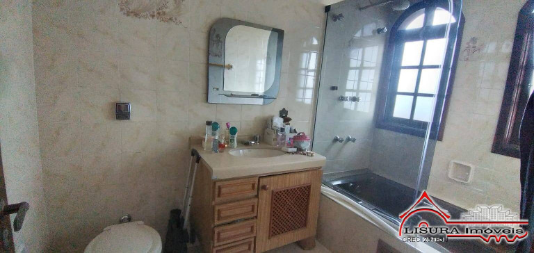Imagem Casa com 3 Quartos à Venda, 360 m² em Jardim Santa Maria - Jacareí Imagem Casa com 3 Quartos à Venda, 360 m² em Jardim Santa Maria - Jacareí