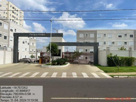 Apartamento com 2 Quartos à Venda, 39 m² em Loteamento Reserva Ushuaia - Uberaba