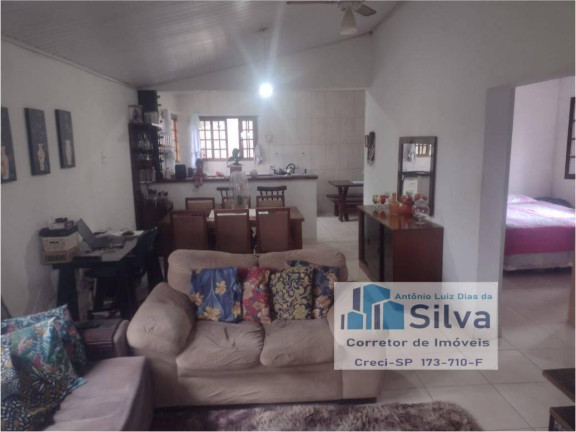 Imagem Casa com 2 Quartos à Venda, 140 m² Imagem Casa com 2 Quartos à Venda, 140 m²
