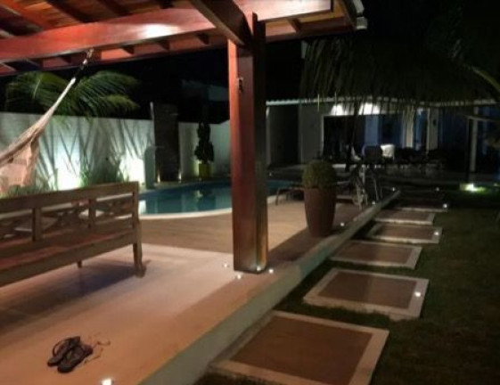 Imagem Casa com 4 Quartos à Venda, 210 m² em Barra Do Jacuípe - Camaçari Imagem Casa com 4 Quartos à Venda, 210 m² em Barra Do Jacuípe - Camaçari