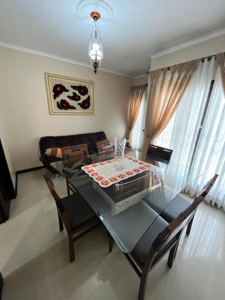 Imagem Sobrado com 4 Quartos à Venda, 216 m² em Guanabara - Joinville