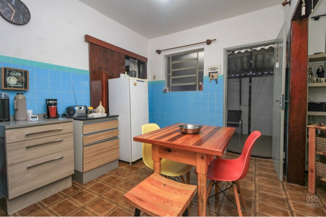 Imagem Casa com 3 Quartos à Venda, 130 m² em Santana - Porto Alegre Imagem Casa com 3 Quartos à Venda, 130 m² em Santana - Porto Alegre