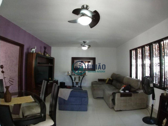 Imagem Casa com 3 Quartos à Venda, 260 m² em Itaipu - Niterói