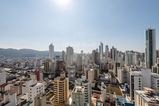 Imagem Apartamento com 3 Quartos à Venda, 130 m² em Centro - Balneário Camboriú Imagem Apartamento com 3 Quartos à Venda, 130 m² em Centro - Balneário Camboriú