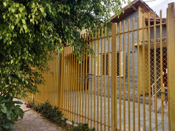Casa com 4 Quartos à Venda,  em Jardim Russi - Taubaté