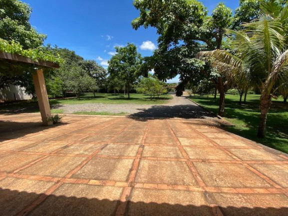 Imagem Chácara com 2 Quartos à Venda, 330 m² em Condomínio Miraflores - Hidrolândia Imagem Chácara com 2 Quartos à Venda, 330 m² em Condomínio Miraflores - Hidrolândia