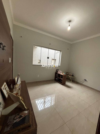 Imagem Casa com 3 Quartos à Venda, 186 m² em Esplanada Primo Menegheti - Franca