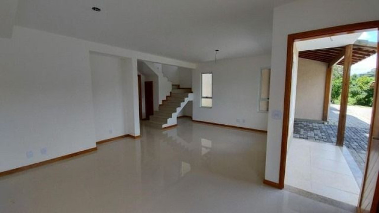 Imagem Casa com 4 Quartos à Venda, 130 m² em Vargem Grande - Teresópolis