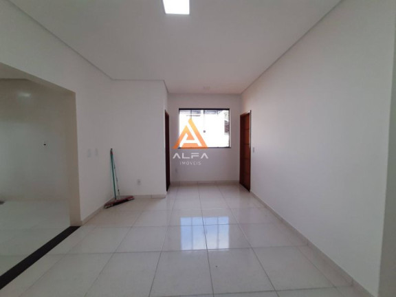 Imagem Casa com 3 Quartos à Venda, 172 m²