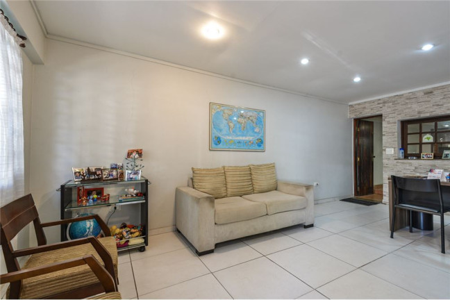 Imagem Casa com 3 Quartos à Venda, em Vila Madalena - São Paulo Imagem Casa com 3 Quartos à Venda, em Vila Madalena - São Paulo