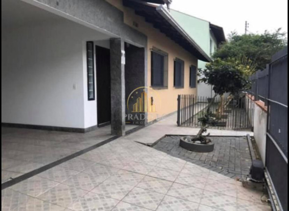 Casa com 3 Quartos à Venda, 128 m² em Centro - Balneário Camboriú