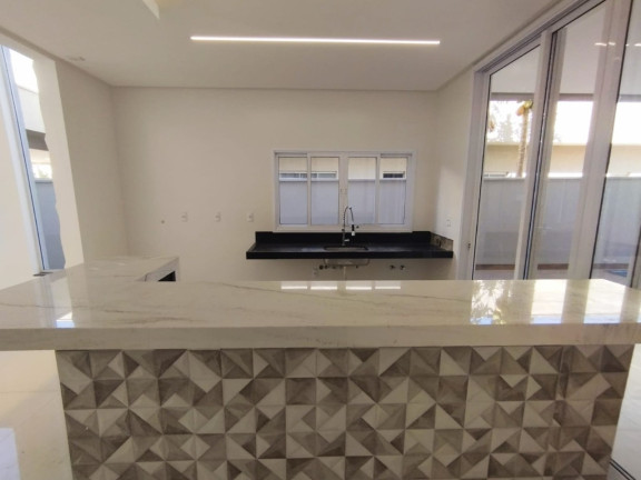 Imagem Casa de Condomínio com 4 Quartos à Venda, 377 m² em Jardins Lisboa - Goiânia