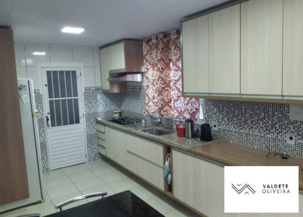 Imagem Casa com 4 Quartos à Venda,  em Conjunto Residencial Dom Pedro I - São José Dos Campos